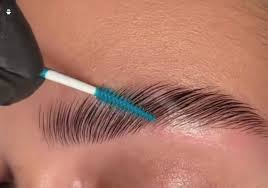 A tool is used for the eyebrow lamination.